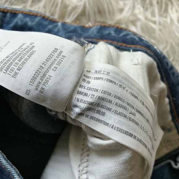 Abercrombie & Fitch High Rise Blue Jeans - Picture 3 of 4